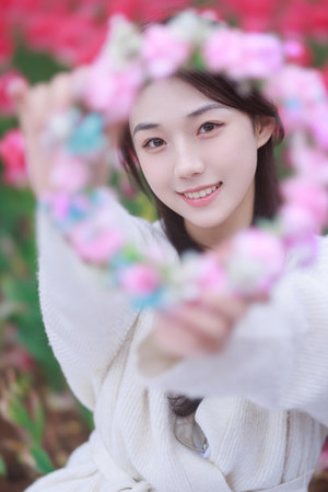 男总裁被猛男按着躁到爽H漫画